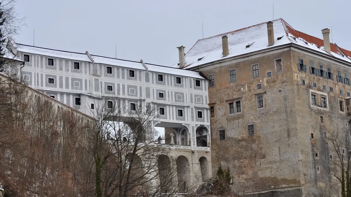 Guide to Cloak Bridge and Castle Moat Walk