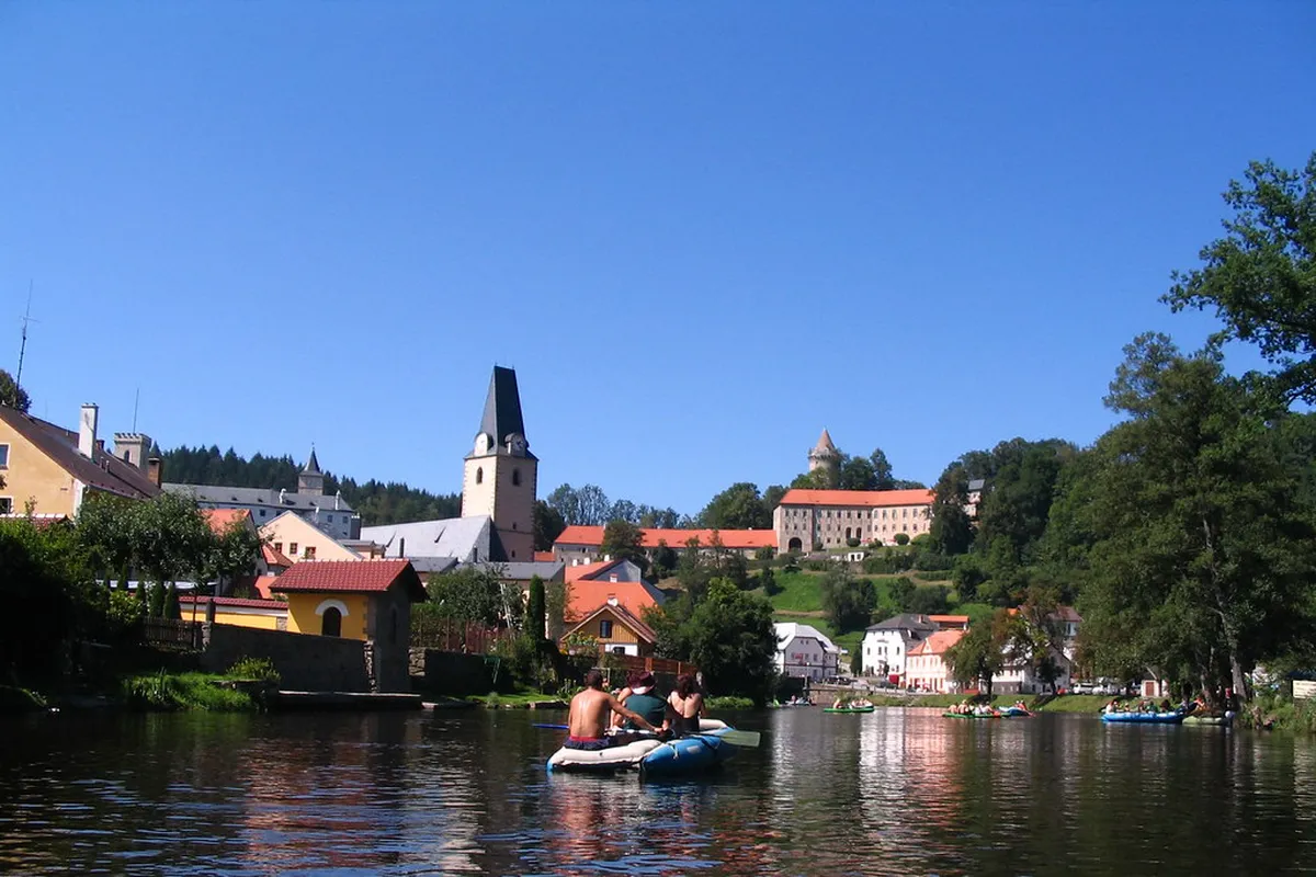 Best Vltava River Rafting Routes: 2026 Comparison Guide