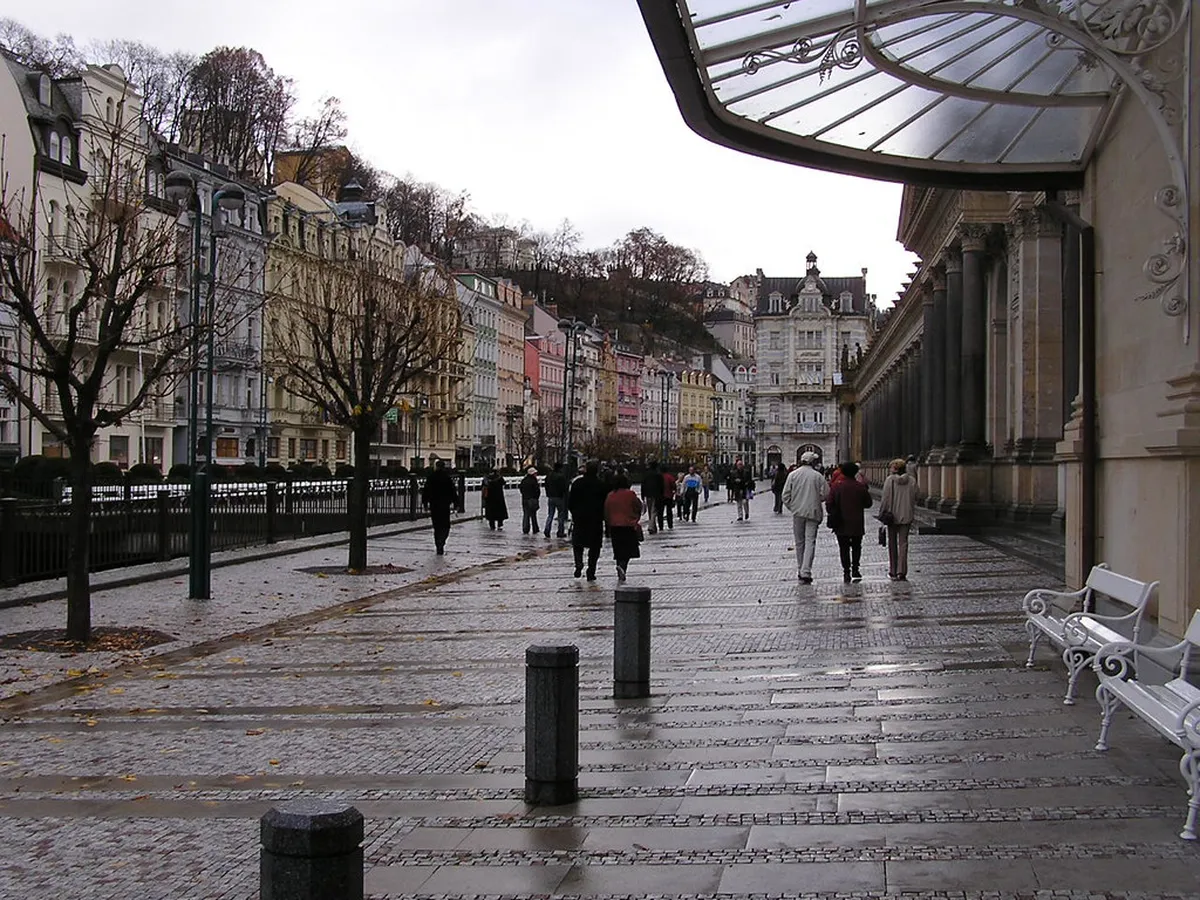 Karlovy Vary Colonnade Walking Tour: 1-Day Plan