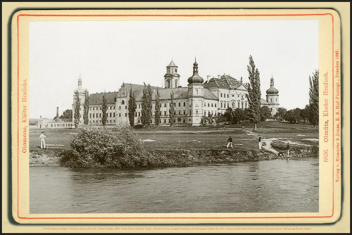Does Olomouc Town Hall Have an Elevator? Accessibility Guide