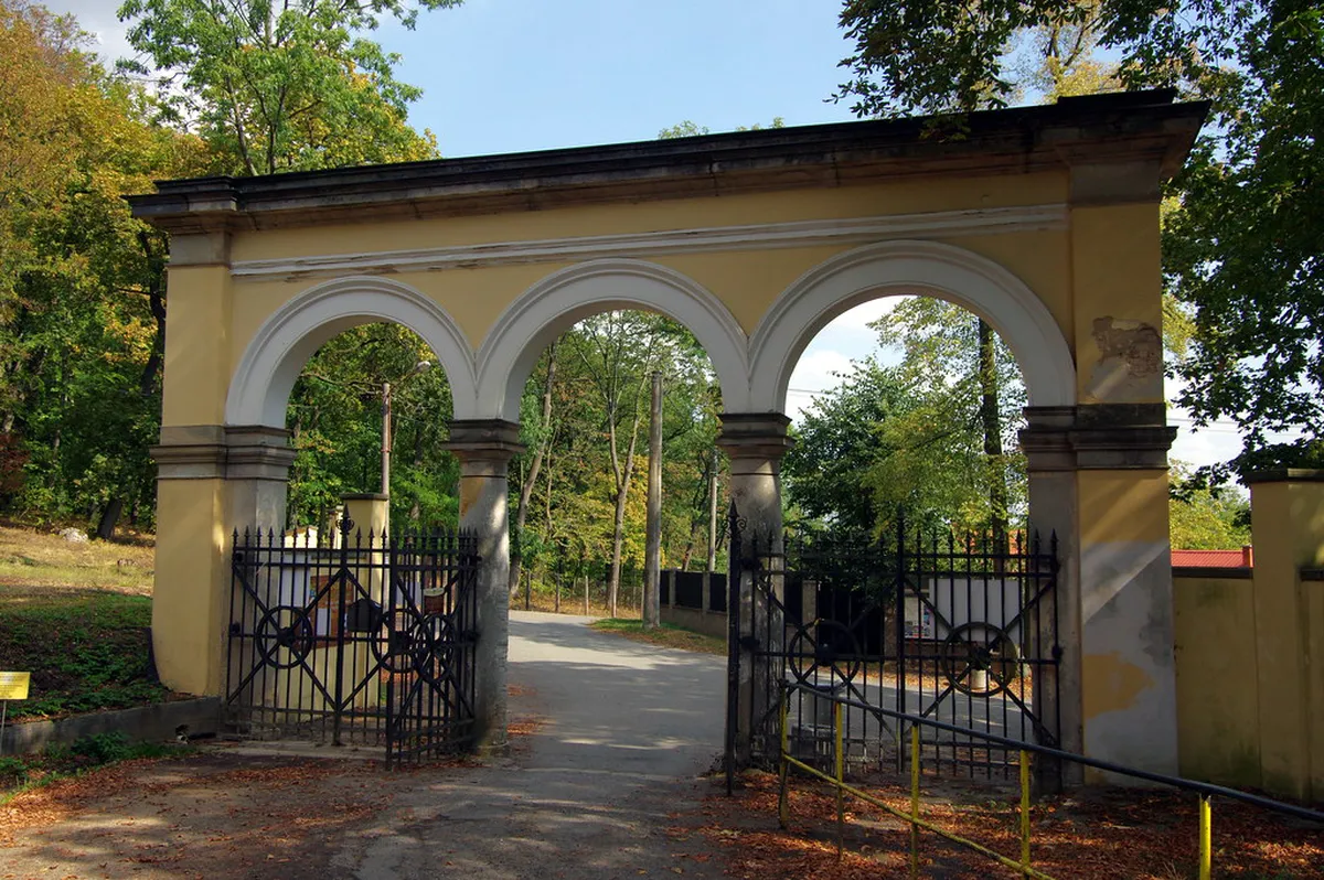 Zbiroh Castle Excursion Guide: Is This Hidden Gem Worth It?