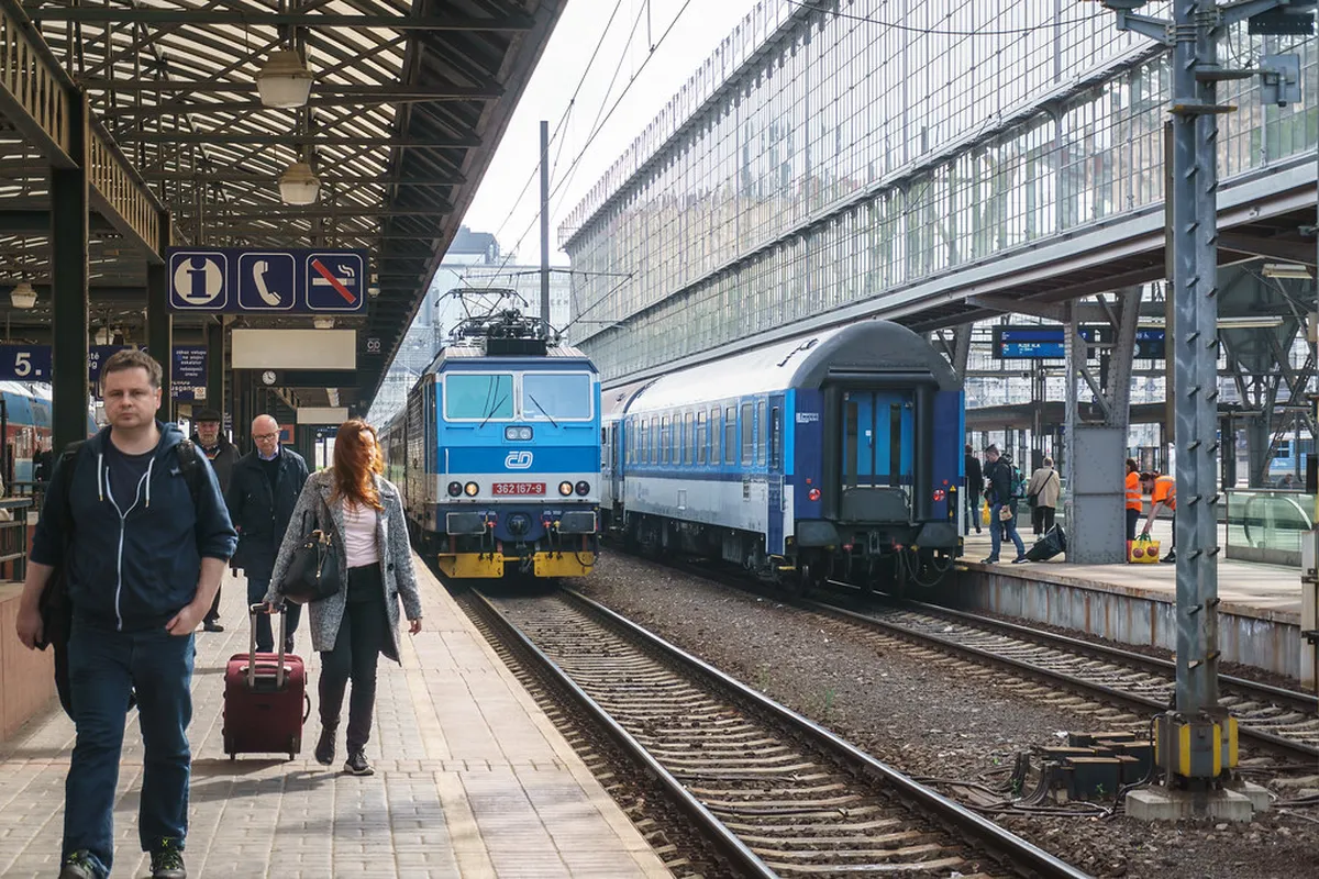 Train from Prague to Kutna Hora Main Station Guide